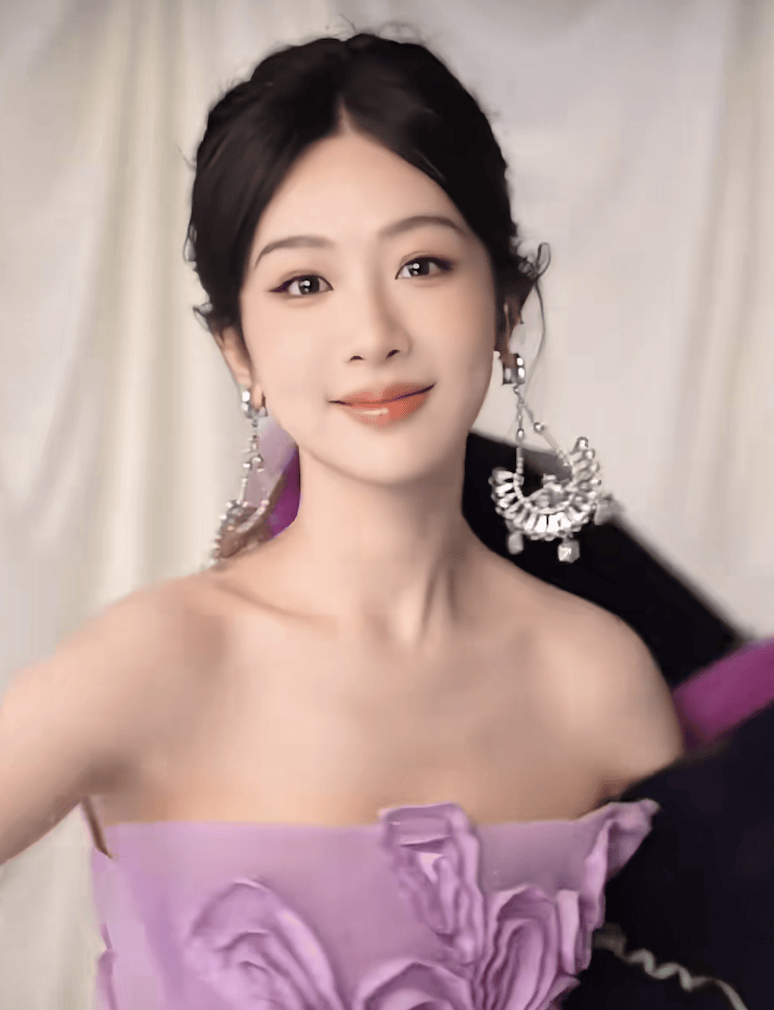 这张真的.杨紫新图确定不是ai换头吗