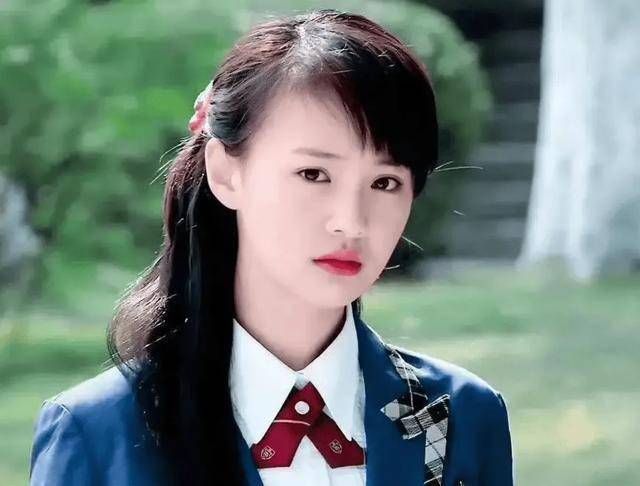 郑爽的滞留美国现状:又胖又秃生活窘迫,为留美国找白人男友