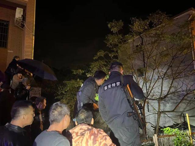 杭州一体长1.5米野猪误闯民宅，警方当场击毙！