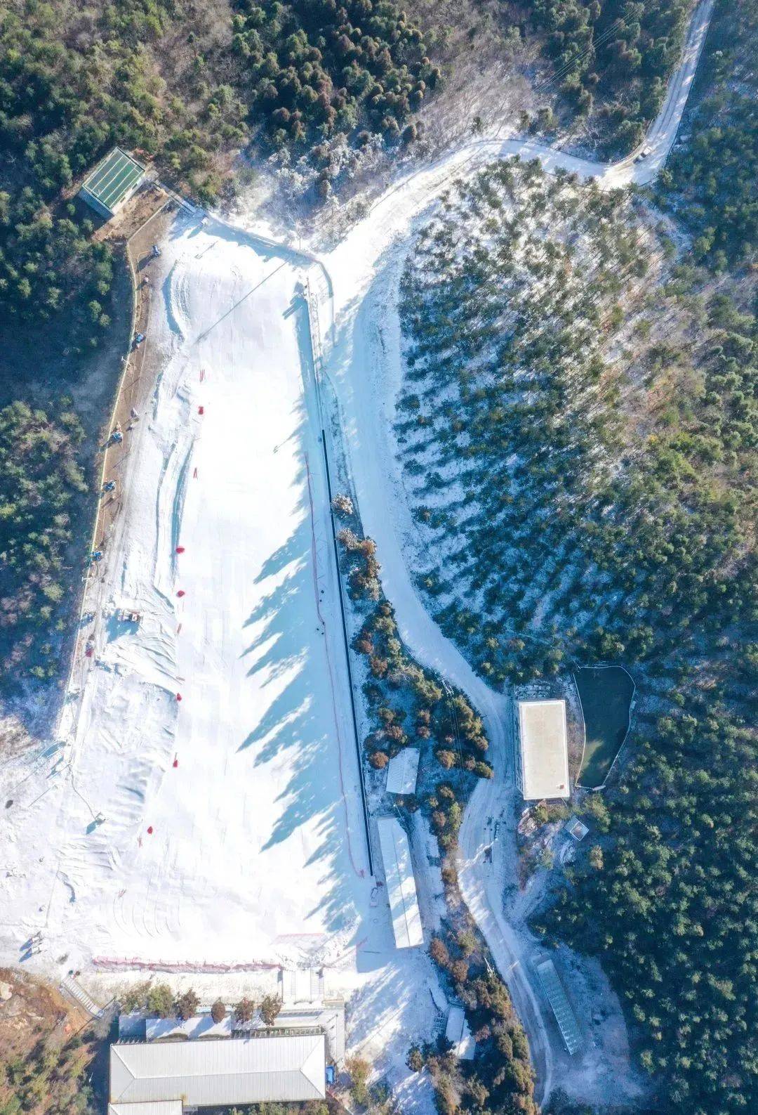 上海最大滑雪场图片