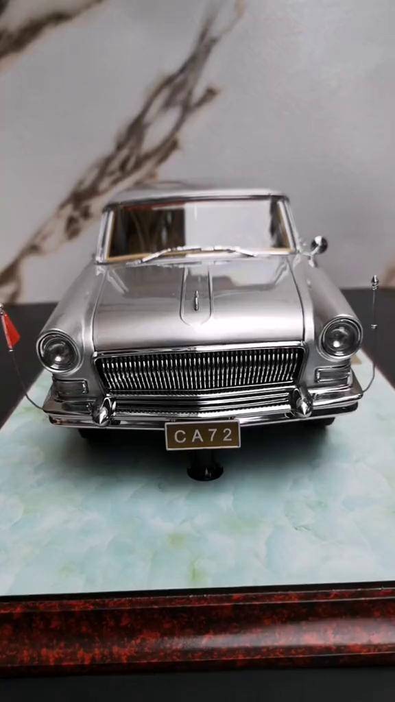 红旗ca72银色1/18限量999台