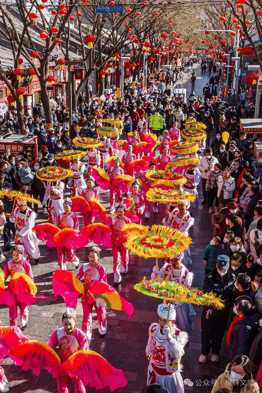 中国人庆祝春节的照片图片