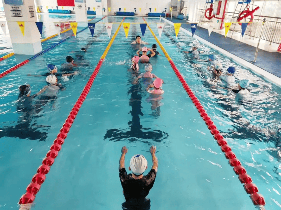 畅"游"童年,"泳"护成长 淮安安澜游泳馆推动"游泳进校园