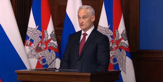 俄防长：共击落215枚、超2.7万架