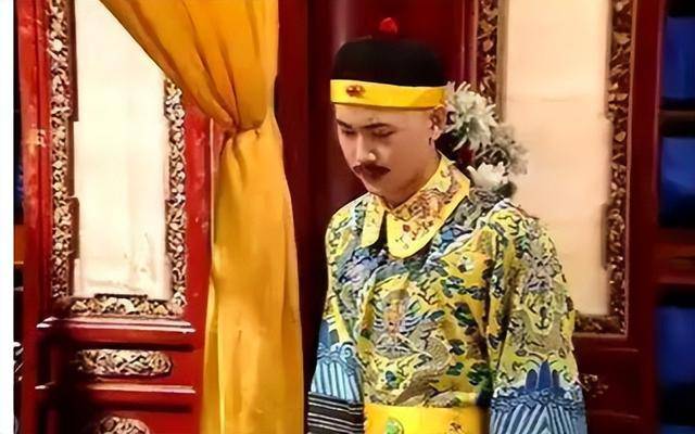 他长得帅，演技好，不顾一切娶大15岁妻恩爱至今，没生孩子也幸福