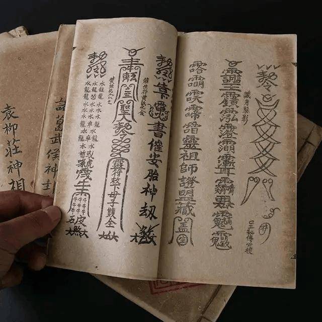 童骋说花钱专栏:《合体字钱 |1| 招财进宝 黄金万两》