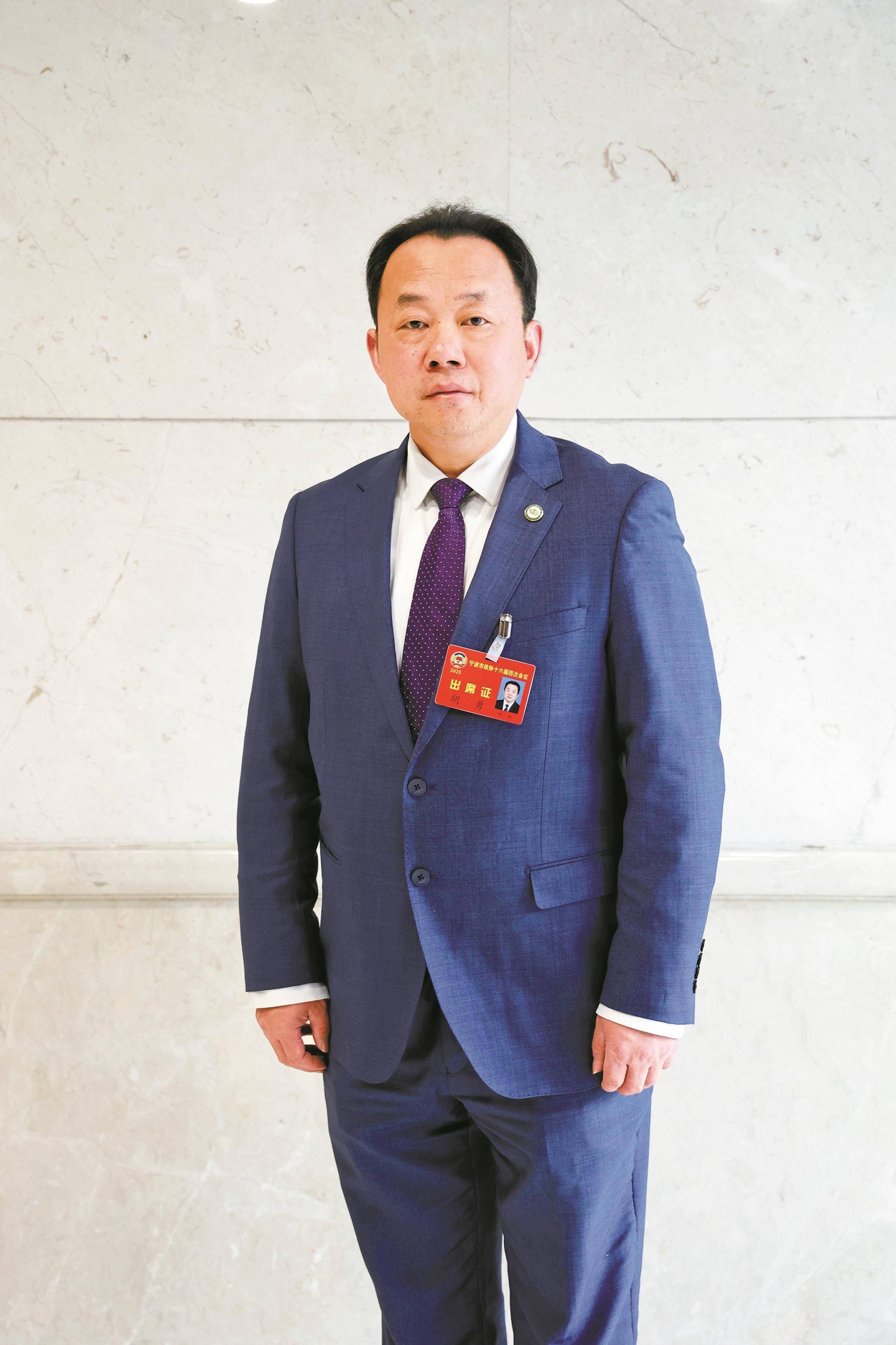 市政协委员胡勇:青少年肥胖防治刻不容缓