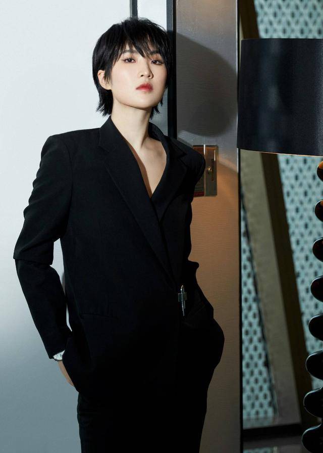 看到7年亏32亿的富家女才明白:任正非让姚安娜进娱乐圈的苦心! 看到7年亏32亿的富家女才明白:任正非让姚安娜进娱乐圈的苦心!