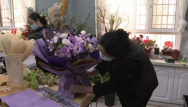 6686体育【新春走基层】金昌花市热度持续升温带你感受“花样”年味儿(图2)
