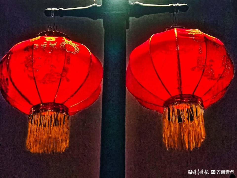 吉祥中国年 | 迎新春年味浓，夜幕下大红灯笼暖融融
