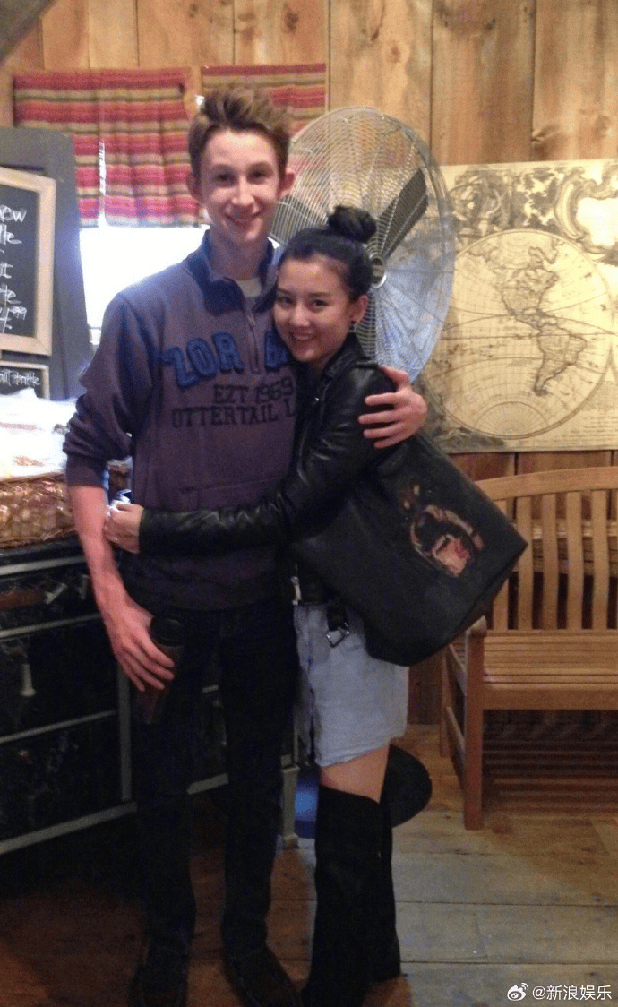 男子发布多张合照寻找女星宋祖儿:“我们有过很多美好回忆”(图1)