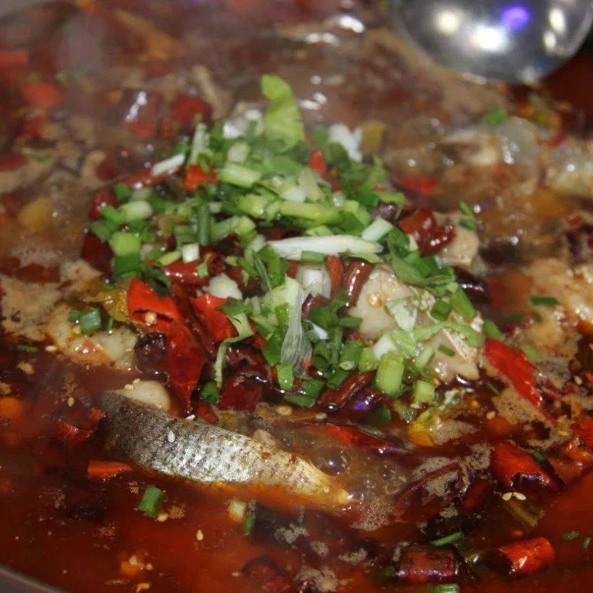 重庆名菜太安鱼，分享详细做法配方，鱼肉鲜美、汤汁香辣_料酒_鲢鱼_太安镇