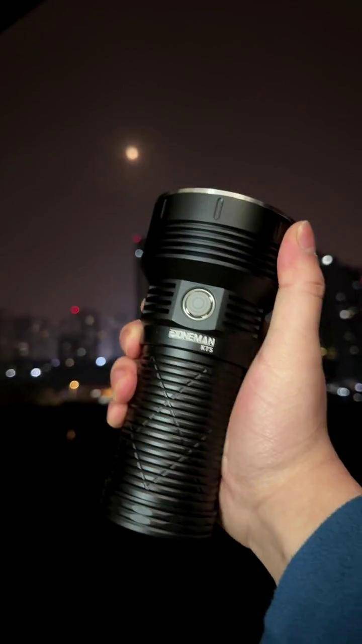 两万流明炮 手电筒 强光手电 手电
