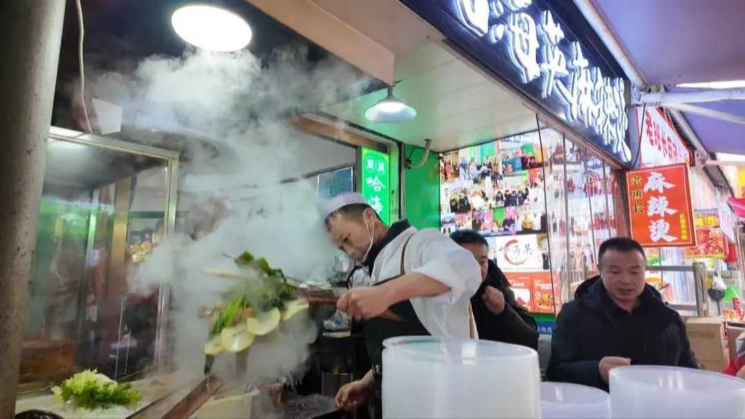 图片[2]-还能红多久？“泼天富贵”接到后“网红城市”如何再突围？ -华闻时空