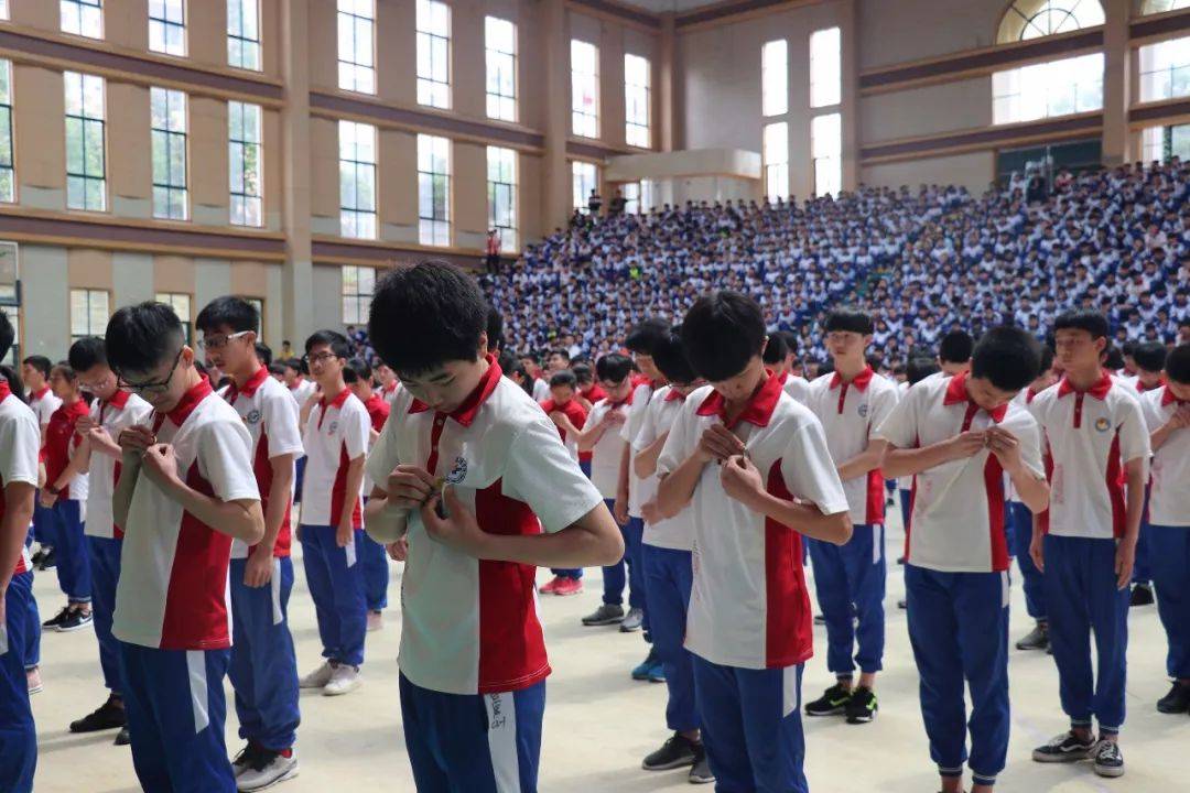 花园学府名校典范江西省西山学校欢迎您