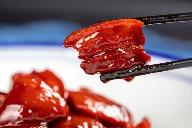 冠心病与饮食的潜在关联：年节饮食注意事项 年节餐桌上的健康“雷区”：你知道吗？