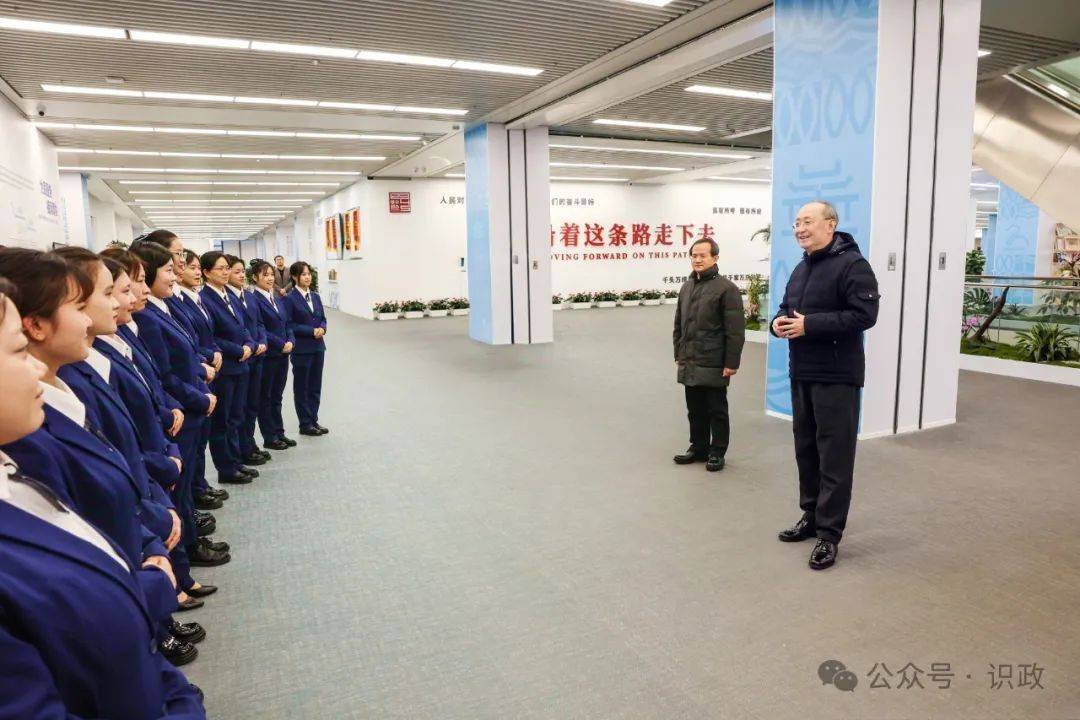 除夕，尹力、殷勇调度并“四不两直”检查安全生产和城市运行保障等工作