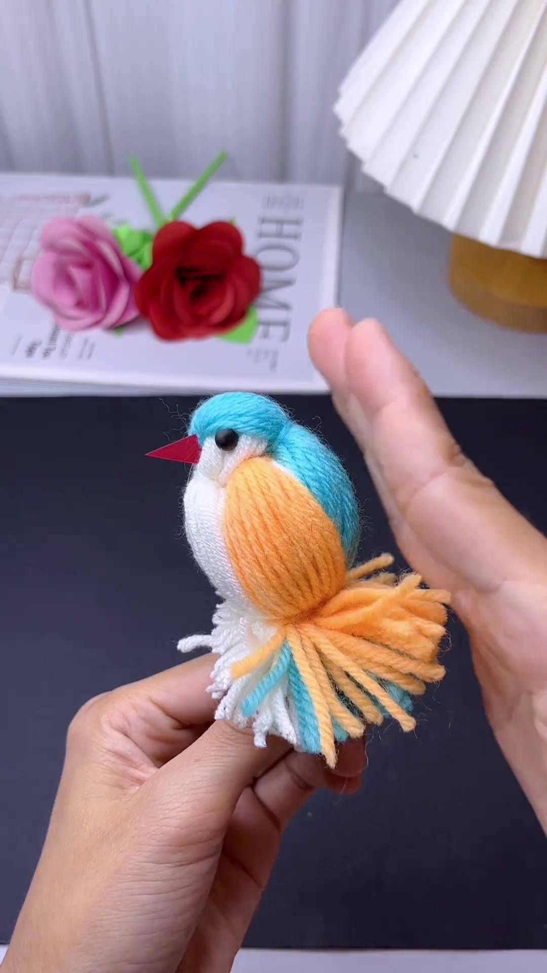天冷了,教你用毛线制作可爱的小鸟,捧在手心暖乎乎的,小朋友超级喜欢