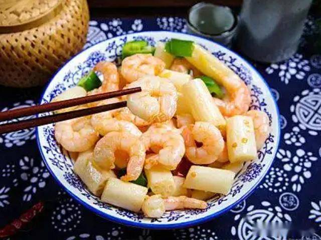 莲藕：从养生到美食的全方位解析，探索莲藕：养生功效与美味食谱