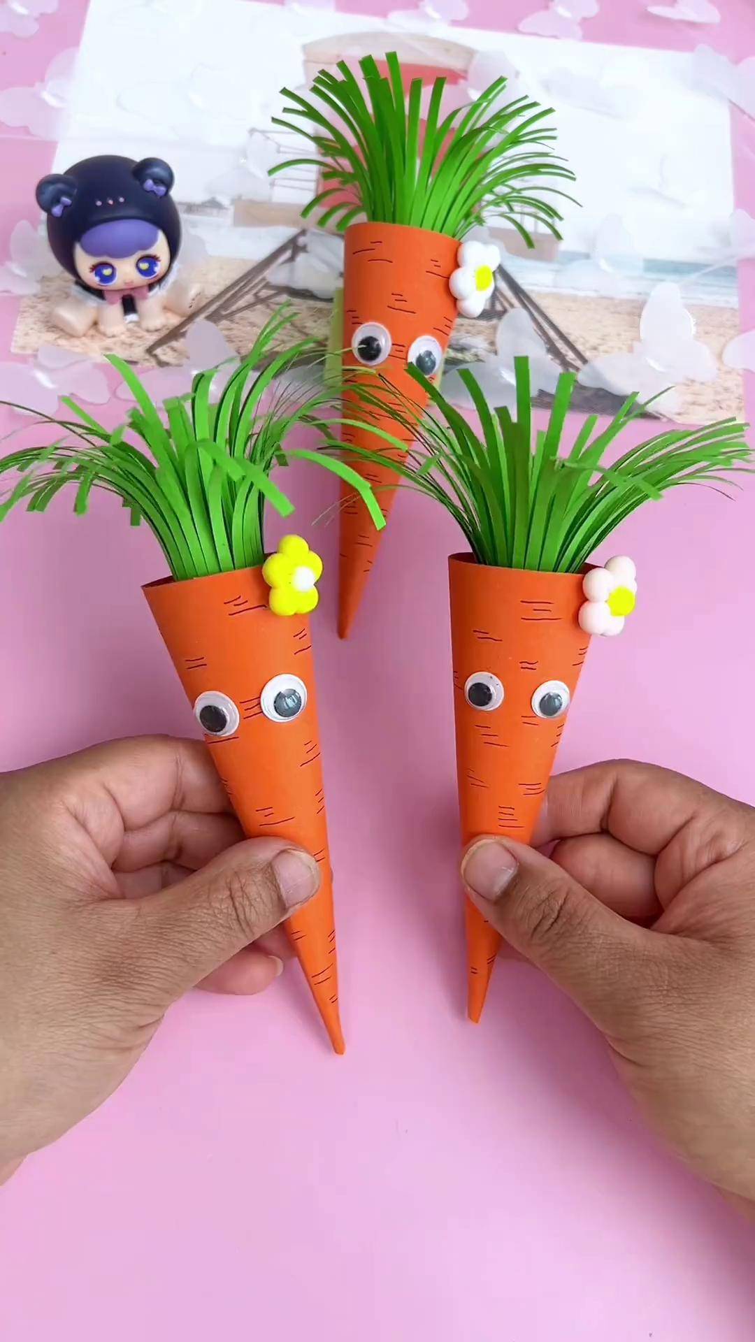 教小朋友用彩色手工纸做可爱的胡萝卜!