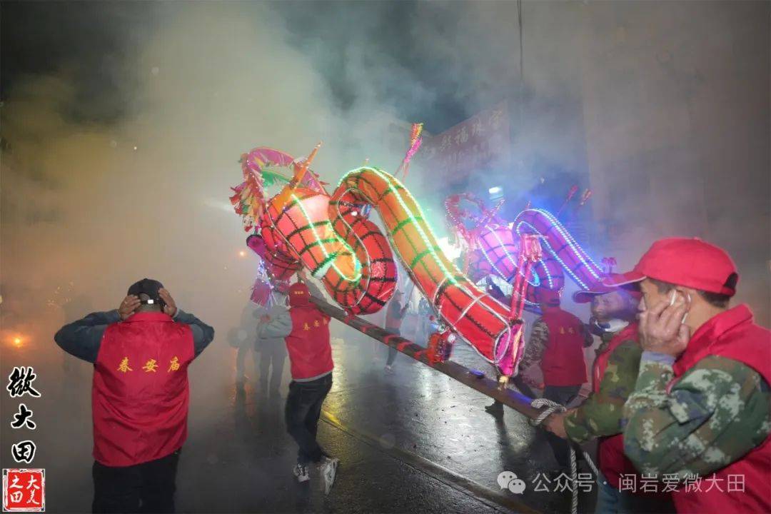 大田桃源板凳龙:双龙献瑞舞新春,福气盈门耀盛世