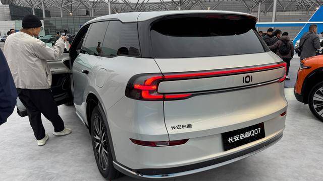 2025年上半年上市！长安启源全新SUV Q07陆续到店