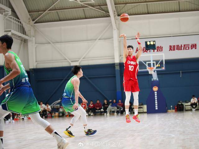 中国男篮亚预赛大名单出炉,杨瀚森赵嘉义入选,小段被淘汰 中国男篮亚预赛大名单出炉,杨瀚森赵嘉义入选,小段被淘汰