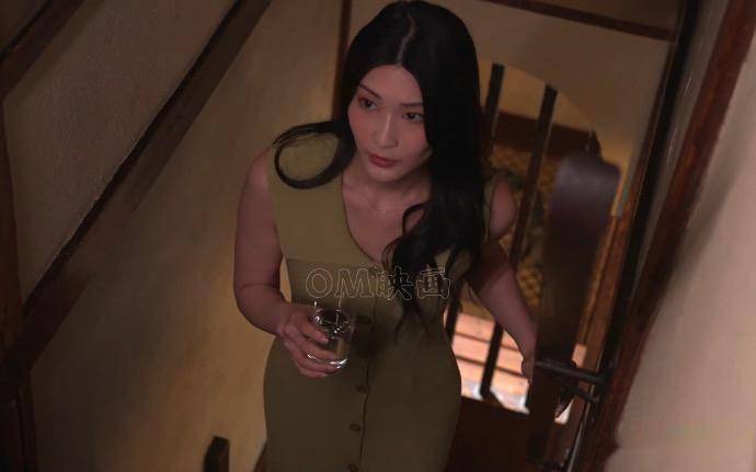 本庄玲:从“电眼魅魔”到全球传奇,他的成功不止靠颜值!_表演_营销_未来