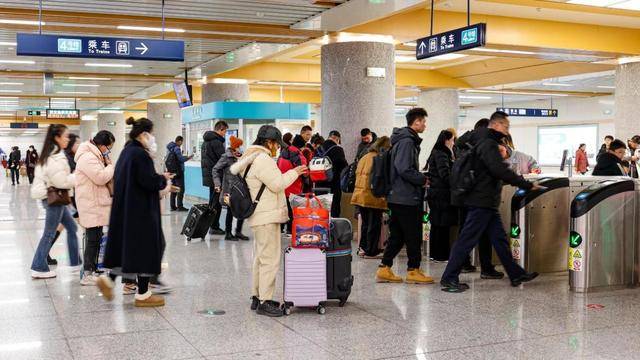 一篇读懂（地铁运行西安）春运期间西安地铁平安运送乘客1.65亿人次，