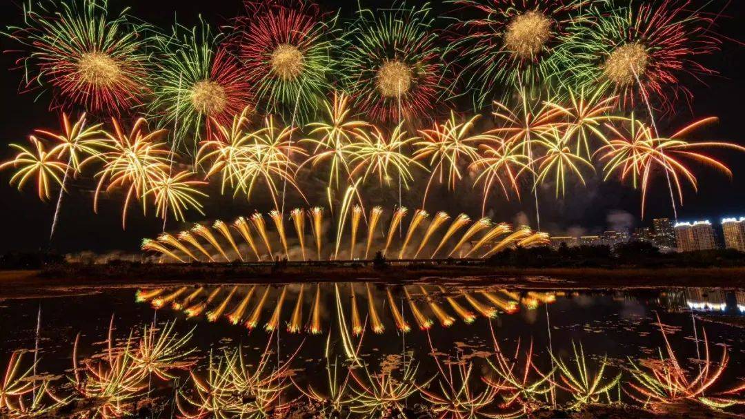 春节习俗里的爆竹之声：从传统到现代的变迁