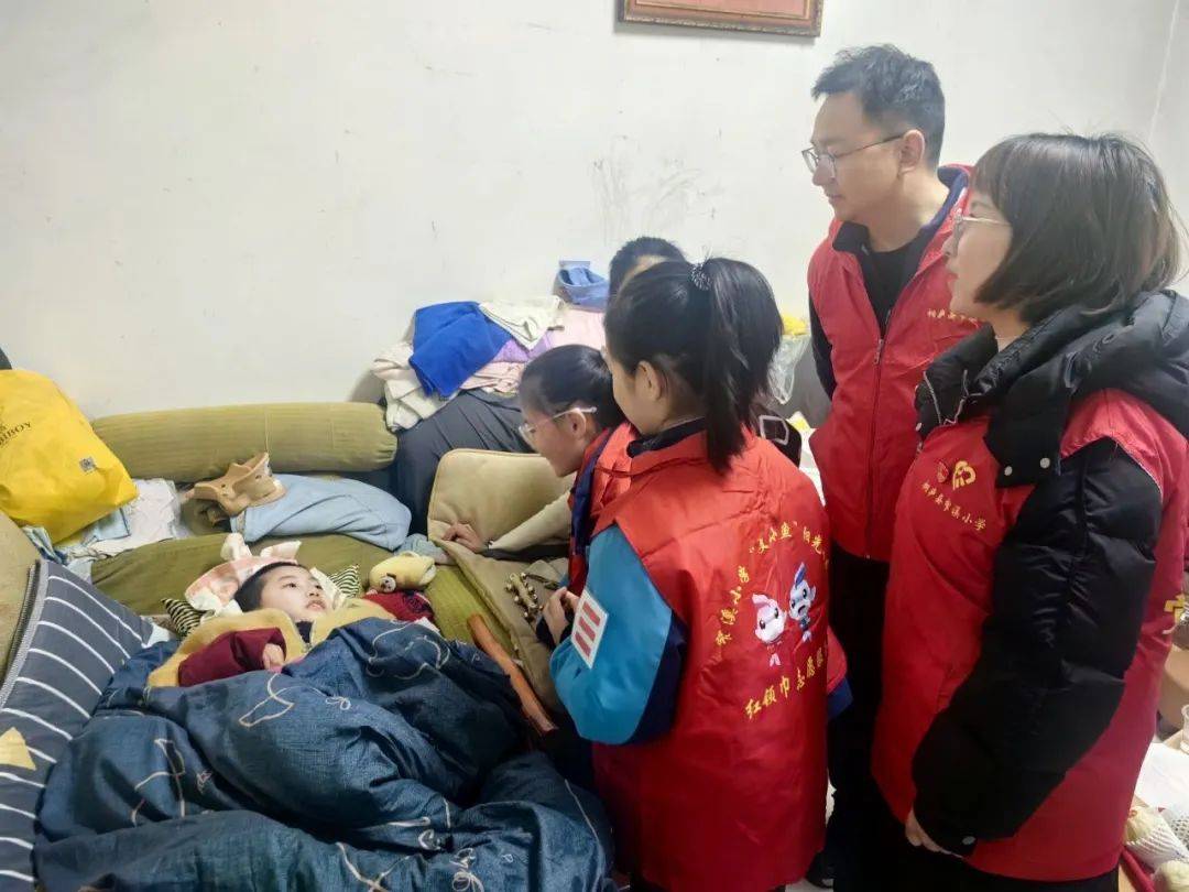 学习雷锋星空体育APP好榜样传递青春正能量桐庐学子在行动(图20)