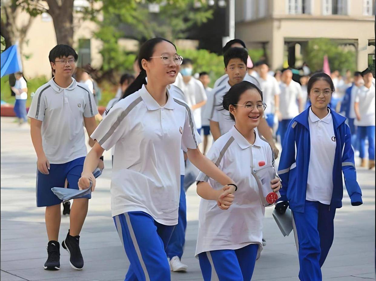 风暴来袭！双休制+教师退出，中国教育正在经历怎样的蜕变？ 
