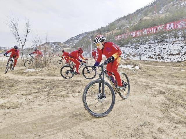 博冠体育网址：战鼓催征急 练兵正当时——庆阳市全力备战甘肃省第十六届运动会(图4)