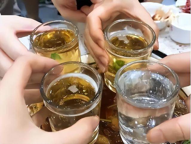 60岁以上人群饮酒：如何把握“度”的关键？