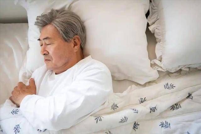 睡前吃苹果，真有这么多好处？