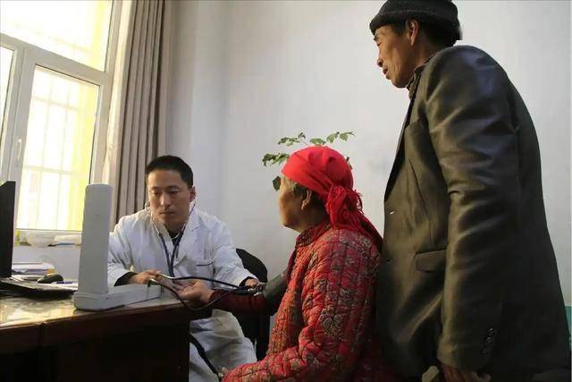老人脑出血频发，这些日常行为竟是“元凶”！，老人防脑出血，避开这些“陷阱”！