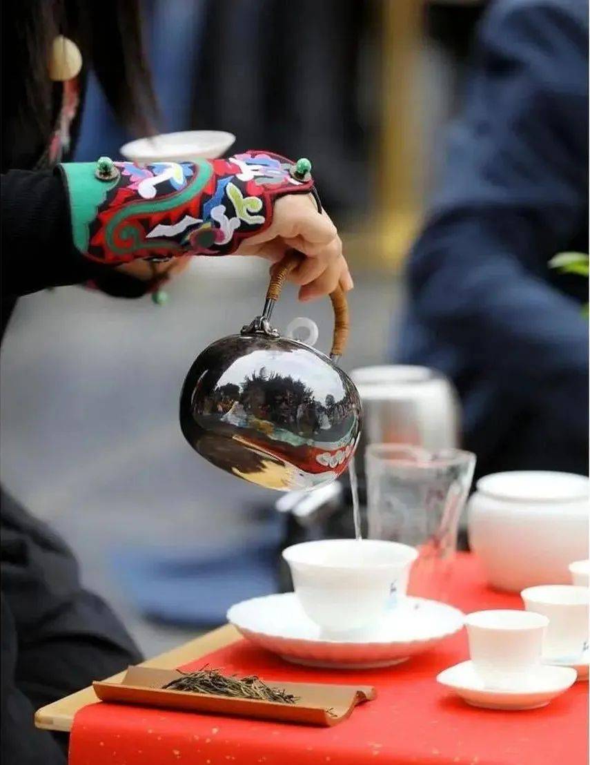 广西三月三藤县盛会，领略民族与茶香之美