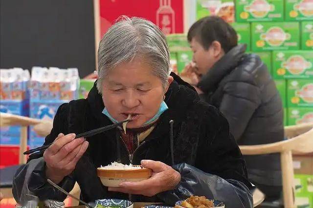 莫让野菜变“毒药”，食用细节需留意