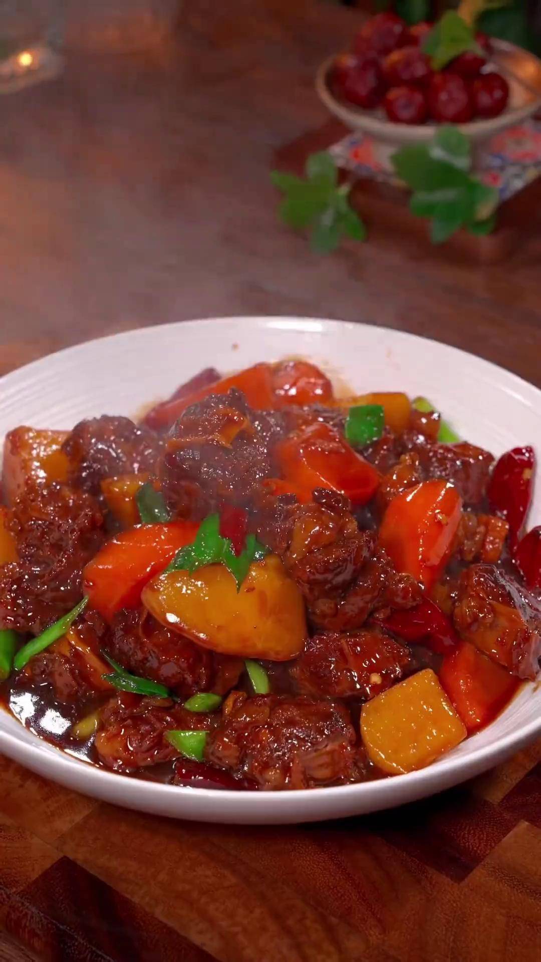 这样做的黄焖牛肉,酱香浓郁,软烂入味,小朋友汤汁拌饭都能多吃好几碗