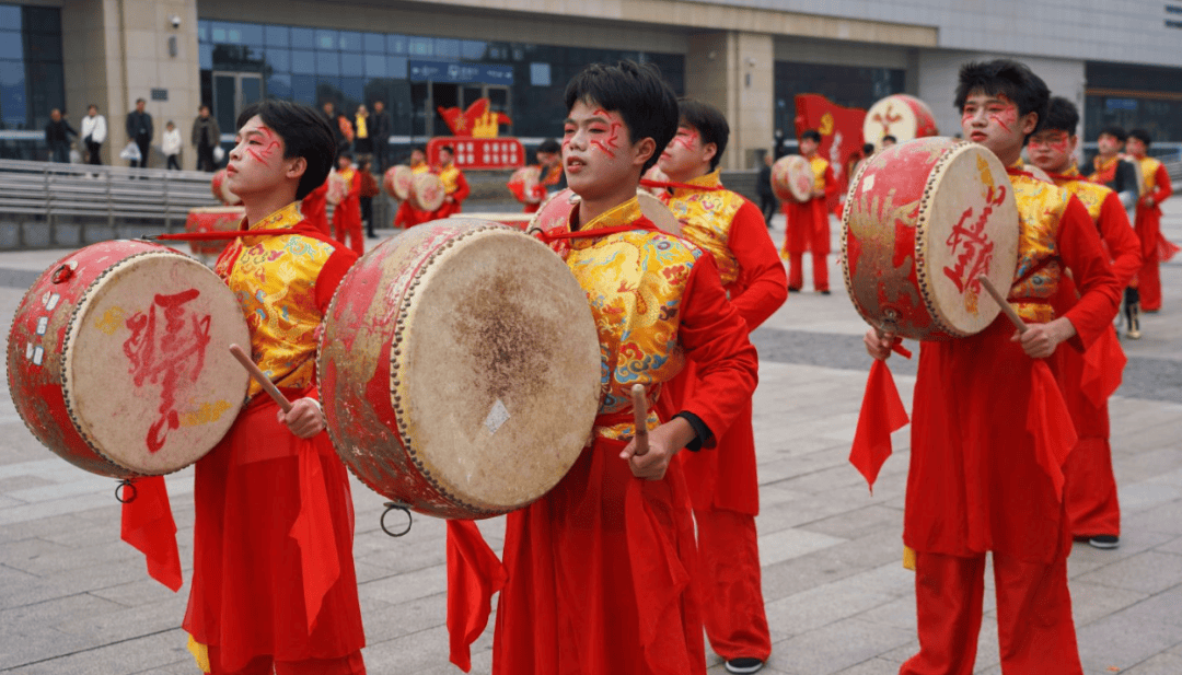接站不用鲜花用战鼓!丰都人的硬核浪漫