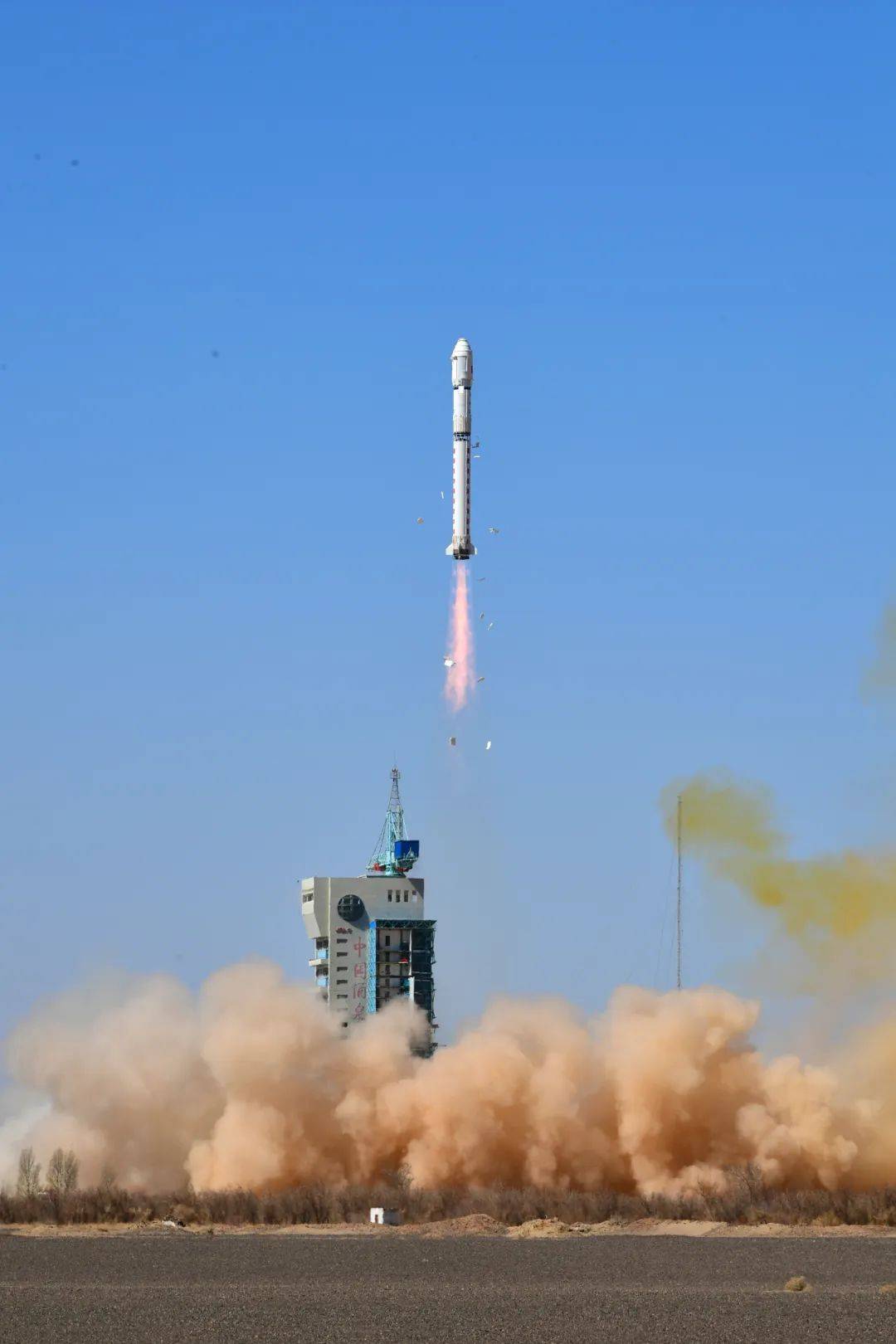 我国成功发射卫星互联网技术试验卫星