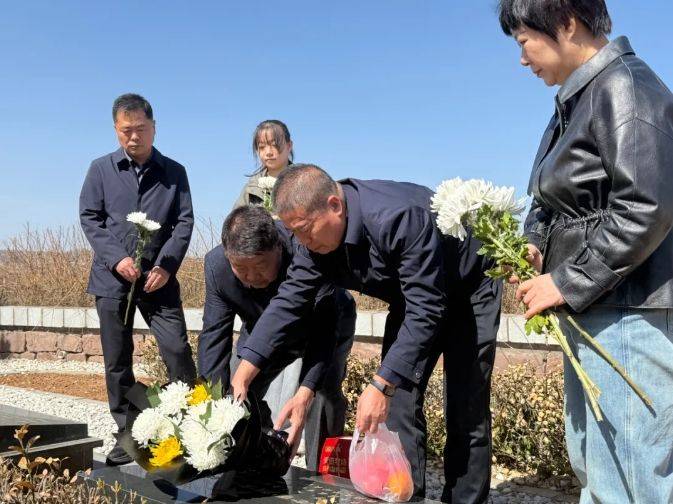 老挝，他们在这里再次见到你...