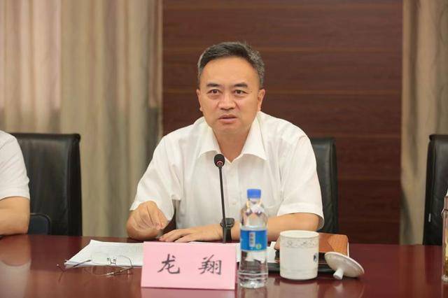 南京高官任上落马，曾早晚“潜水”刷微博