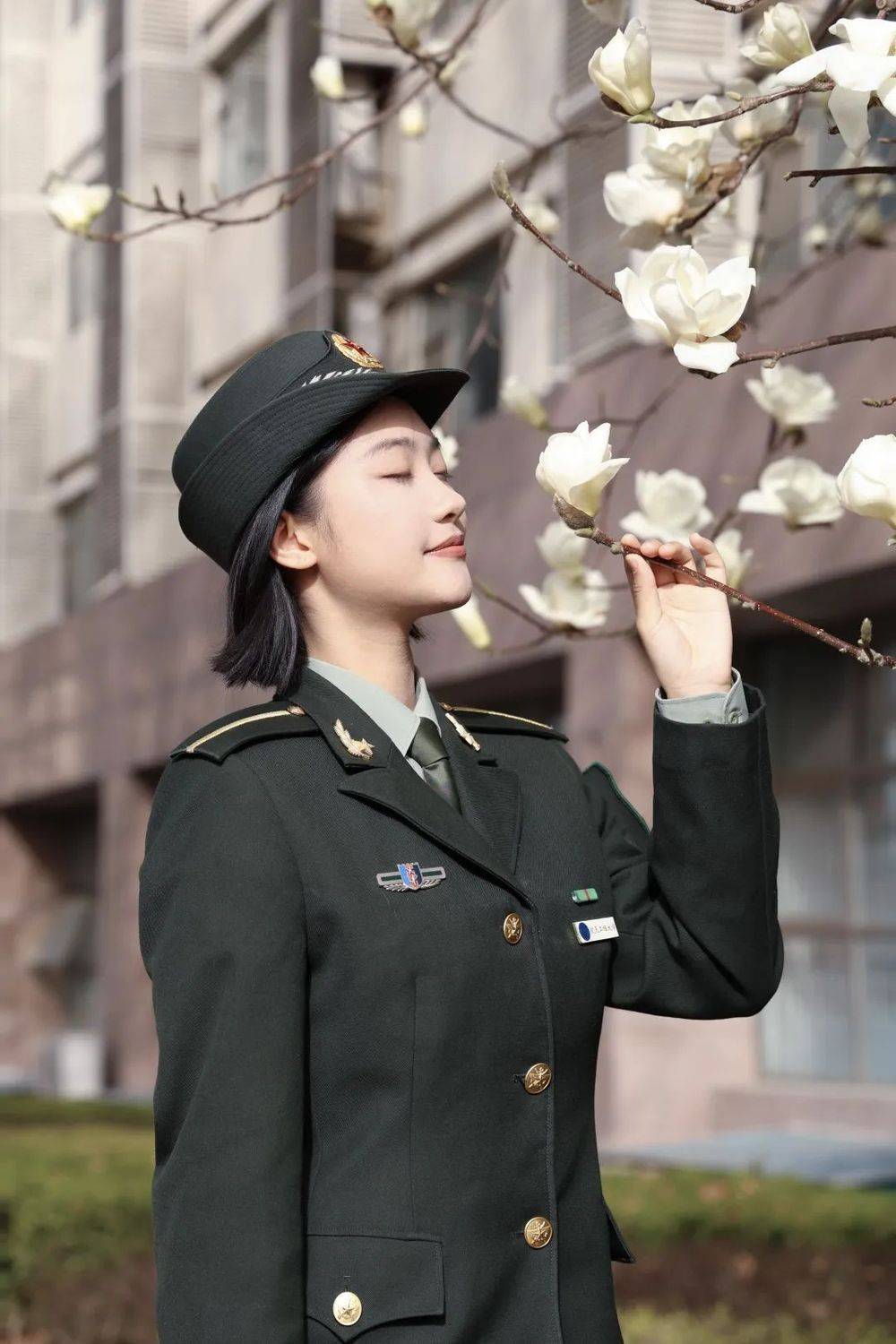 这是中国军校的春日浪漫~