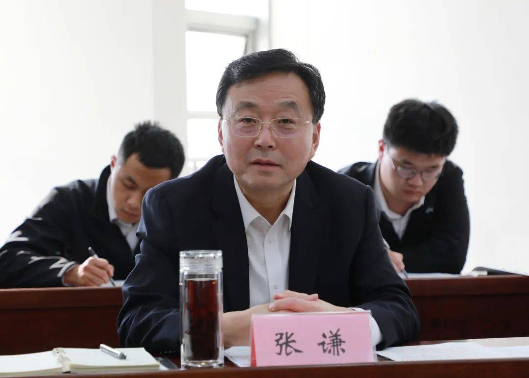 张谦到市信访局公开接访