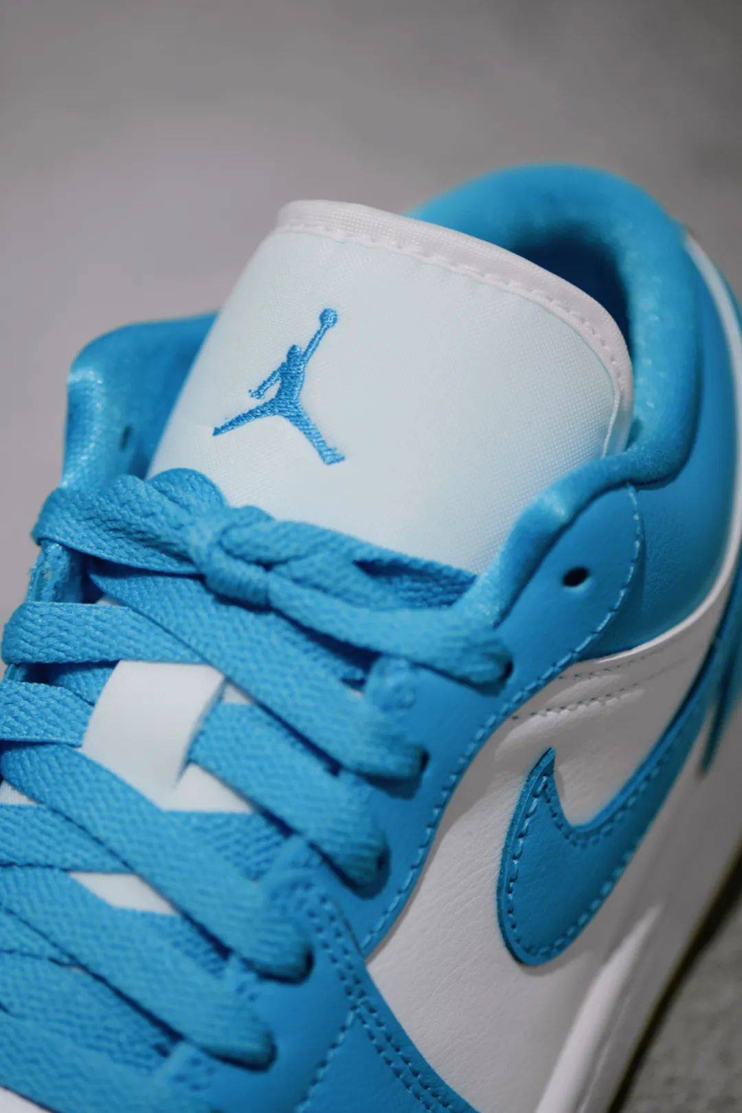 wmns air jordan 1 low white and dark powder blue