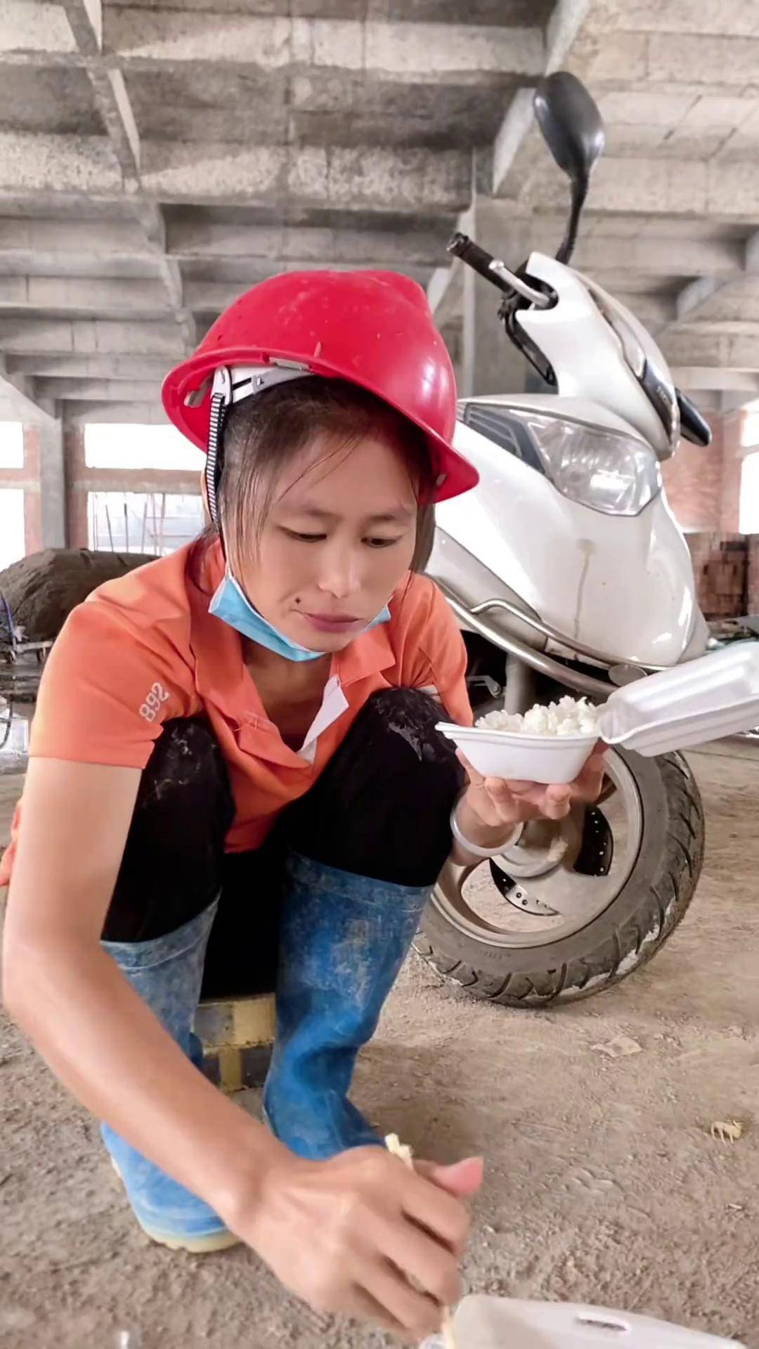 喷浆拉毛记录在工地上的日子 农民工 打工人