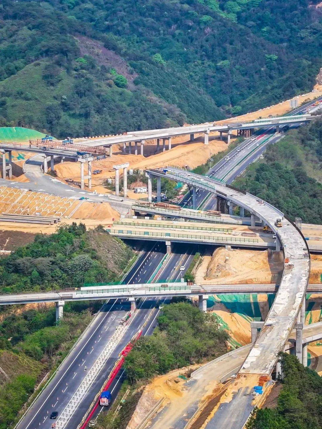 多点突破!这条高速建设全面提速