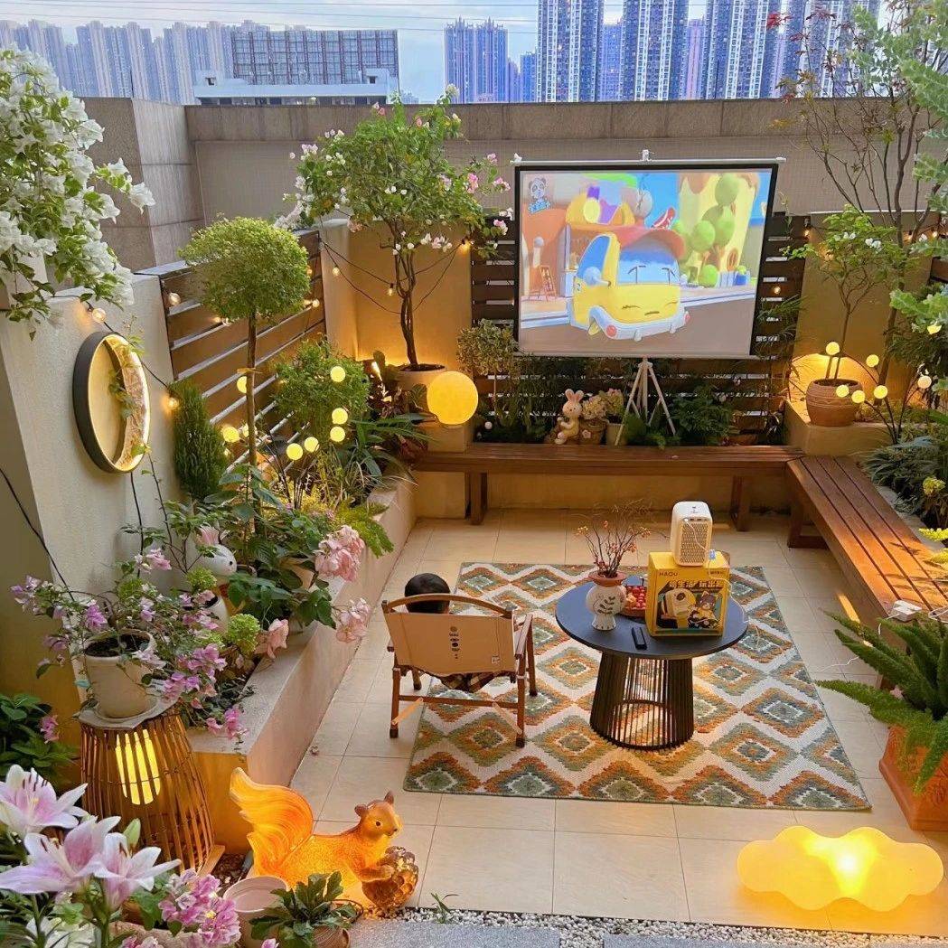 贪便宜买顶楼带露台房子,入住之后,被邻居喊话:花钱求我搬走……_护栏_植物_空间
