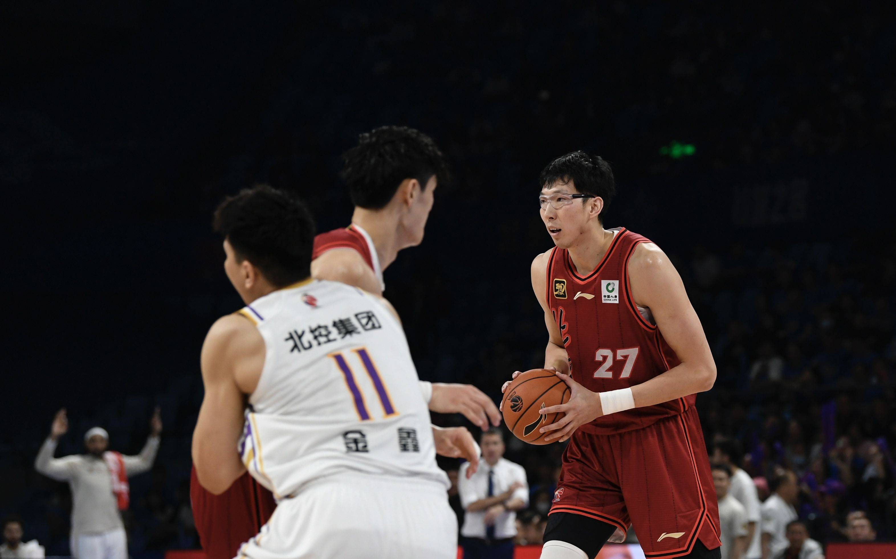 “北京德比”周琦火线复出，北汽男篮艰难扳平比分_比赛_北控_1
